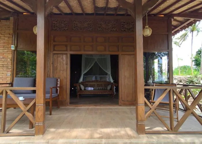 Tanah Damai Hotel 3*